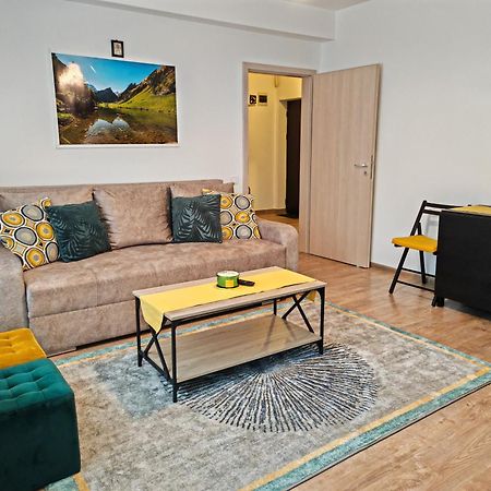 Cozy Apartment In Rasnov Bagian luar foto